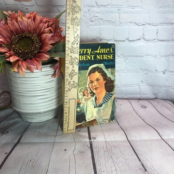 Vintage Cherry Ames student nurse - Picture 3 of 9